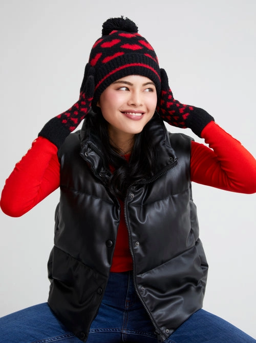 Heart Hat Black