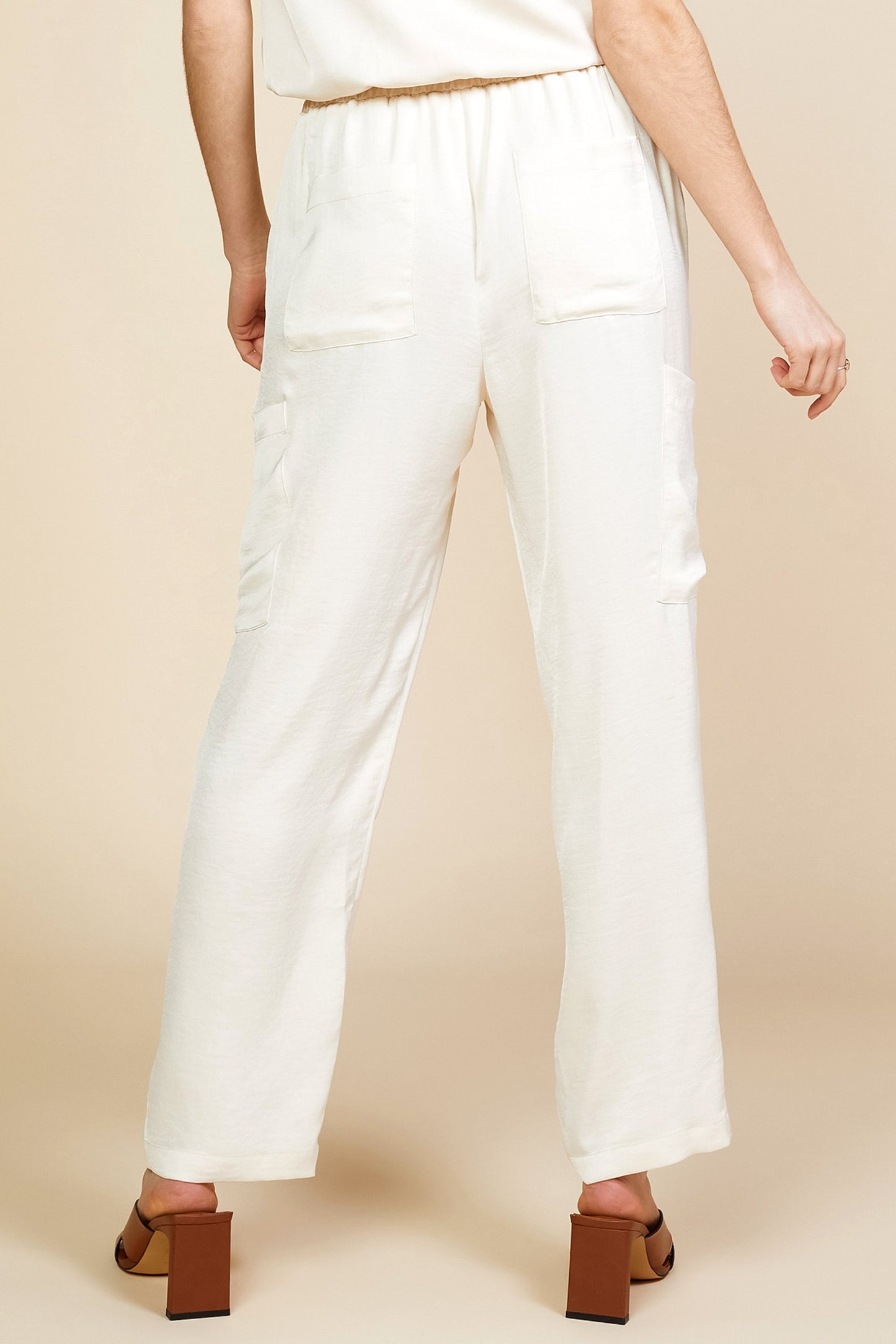 Presley Pintuck Jogger Oatmeal