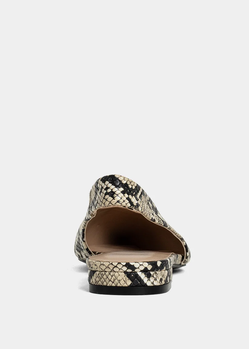 Amelia Flats