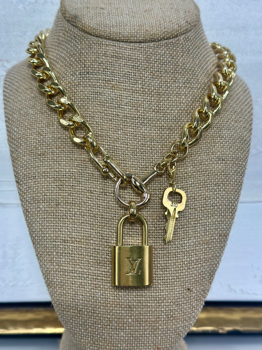 Vintage Louis Vuitton Necklace Snaffle Curb Chain Gold